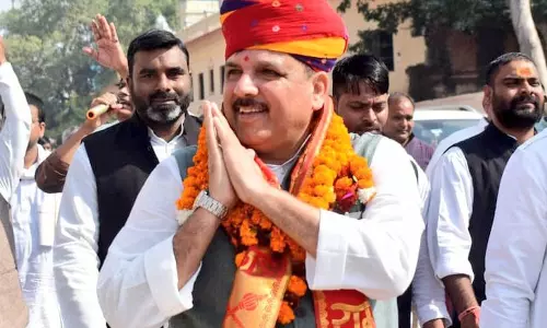 Mirzapur: संजय सिंह ने अपनी योजनाओं और विचारों का साझा किया Mirzapur: संजय सिंह ने अपनी योजनाओं और विचारों का साझा किया