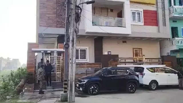 आय से अधिक संपत्ति के मामले में ED ने रेत माफिया हृषिकेश पाढ़ी के आवास पर छापा मारा आय से अधिक संपत्ति के मामले में ED ने रेत माफिया हृषिकेश पाढ़ी के आवास पर छापा मारा