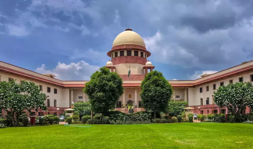 सुप्रीम कोर्ट ने Telangana स्पीकर से 2 हफ़्ते में स्टेटस रिपोर्ट मांगी सुप्रीम कोर्ट ने Telangana स्पीकर से 2 हफ़्ते में स्टेटस रिपोर्ट मांगी