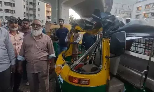 Manja से भागने की कोशिश में एक ही परिवार के तीन सदस्यों की मौत Manja से भागने की कोशिश में एक ही परिवार के तीन सदस्यों की मौत