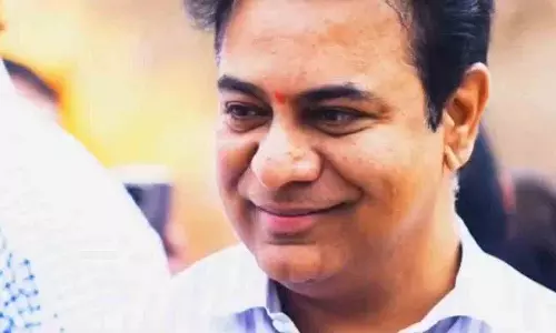 खुशी है कि आज से ये दोनों सिंचाई प्रोजेक्ट शुरू हो रहे हैं: KTR खुशी है कि आज से ये दोनों सिंचाई प्रोजेक्ट शुरू हो रहे हैं: KTR