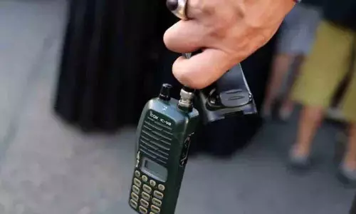 Walkie-Talkie की गैर-कानूनी बिक्री के लिए 13 ई-कॉमर्स साइट्स पर 10-10 लाख रुपये का जुर्माना