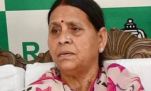 दिल्ली हाई कोर्ट ने IRCTC स्कैम केस में राबड़ी देवी की अर्जी पर CBI का रुख पूछा दिल्ली हाई कोर्ट ने IRCTC स्कैम केस में राबड़ी देवी की अर्जी पर CBI का रुख पूछा