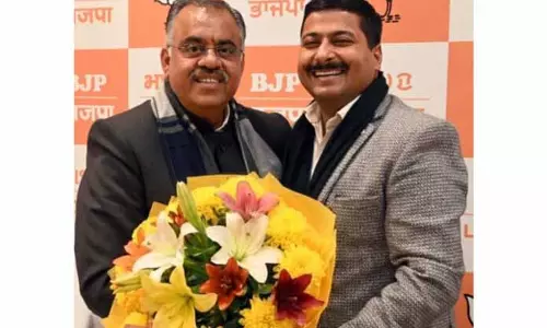 गौरव ने तरुण चुघ से मुलाकात की, J&K के मुद्दों पर चर्चा की गौरव ने तरुण चुघ से मुलाकात की, J&K के मुद्दों पर चर्चा की