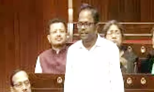 बंगाल SIR तृणमूल के राज्यसभा सदस्य समीरुल इस्लाम को सुनवाई का नोटिस दिया बंगाल SIR तृणमूल के राज्यसभा सदस्य समीरुल इस्लाम को सुनवाई का नोटिस दिया