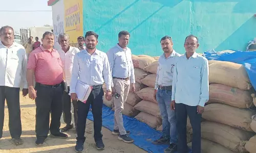 अवैध धान भंडारण और परिवहन पर जिला प्रशासन की सख्त कार्रवाई