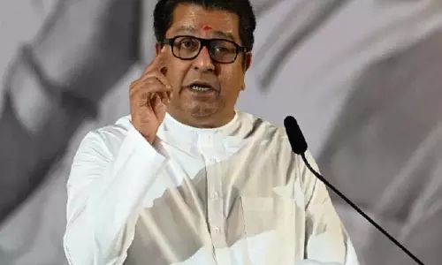 MNS 22 नगर निगमों में हारी, मुंबई में फेल रही