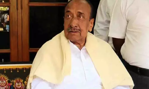 BJD में सस्पेंशन विवाद, विजय मोहपात्रा ने बेटे के खिलाफ साज़िश बताई