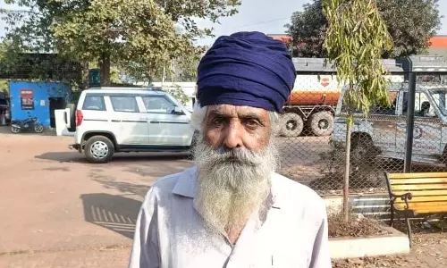दुर्ग पुलिस के ऑपरेशन विश्वास अभियान में अफीम तस्कर गिरफ्तार दुर्ग पुलिस के ऑपरेशन विश्वास अभियान में अफीम तस्कर गिरफ्तार