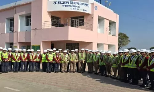 Lucknow: शैक्षणिक उद्देश्य से नर्सिंग छात्राओं ने किया भ्रमण