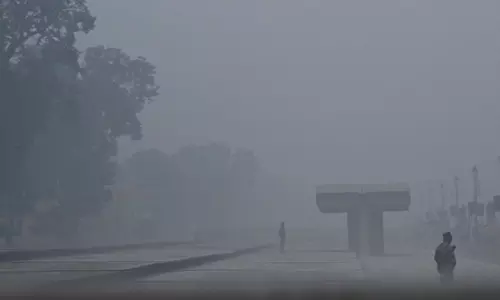 दिल्ली में वायु गुणवत्ता में गिरावट, सीएक्यूएम ने ग्रैप-3 लागू किया दिल्ली में वायु गुणवत्ता में गिरावट, सीएक्यूएम ने ग्रैप-3 लागू किया