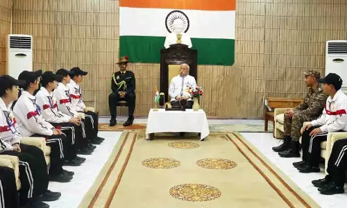 गवर्नर परनाइक ने छात्रों को NDA में प्रवेश के लिए उत्साहित किया गवर्नर परनाइक ने छात्रों को NDA में प्रवेश के लिए उत्साहित किया