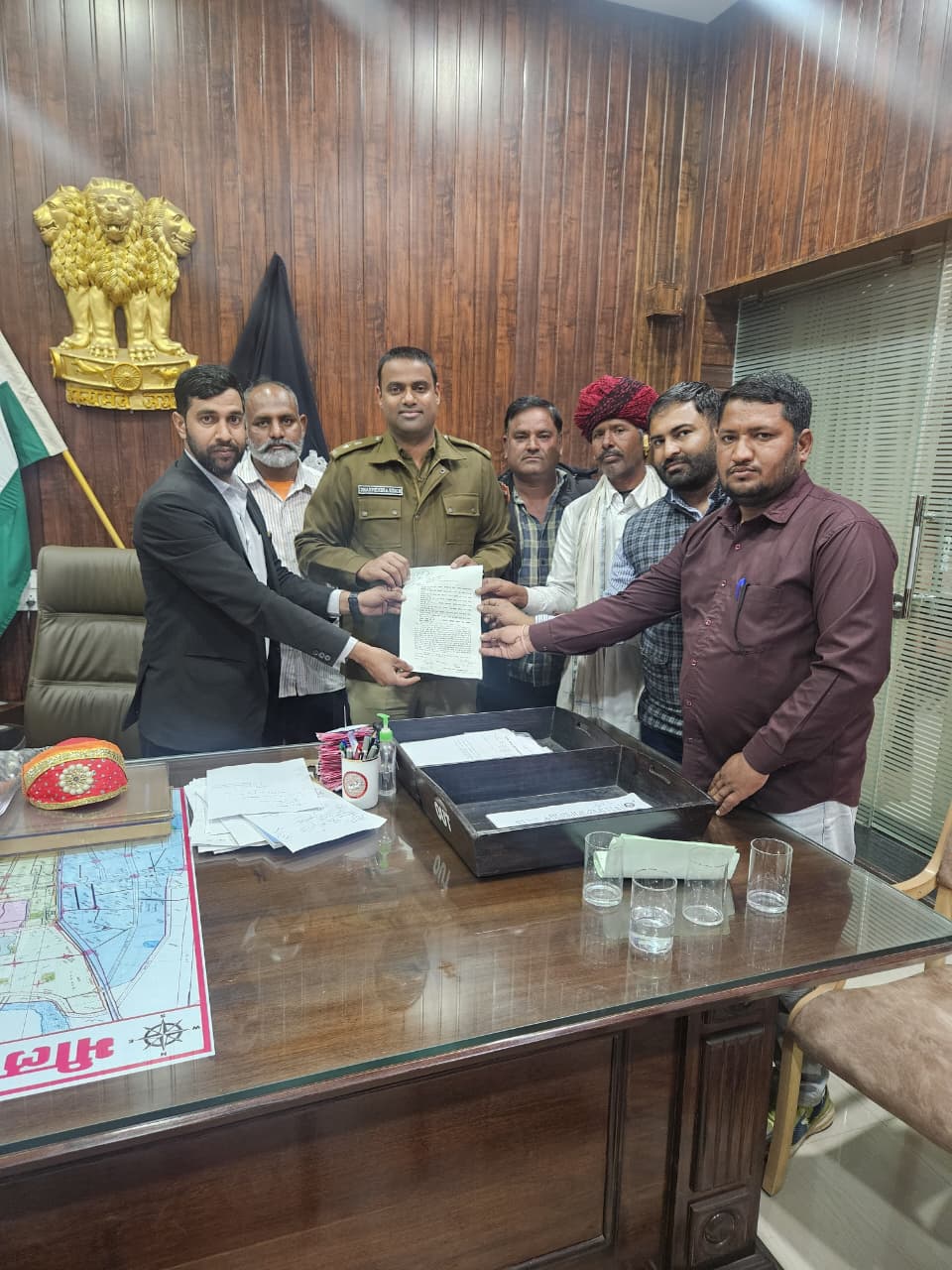 गुर्जर समाज सुधार कमेटी भीलवाड़ा ने की SP से सामाजिक कुरूतियों की रोकथाम की मांग, सौपा ज्ञापन