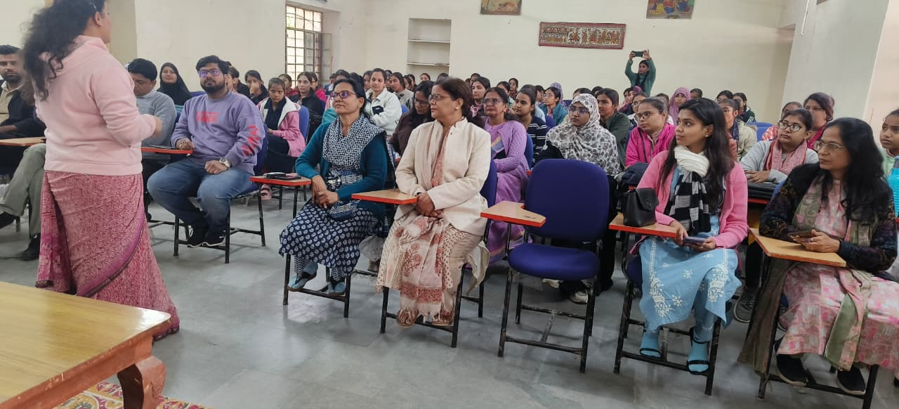 Bhilwara: कन्या महाविद्यालय में उद्यमिता एवं कौशल विकास कार्यक्रम का आयोजन