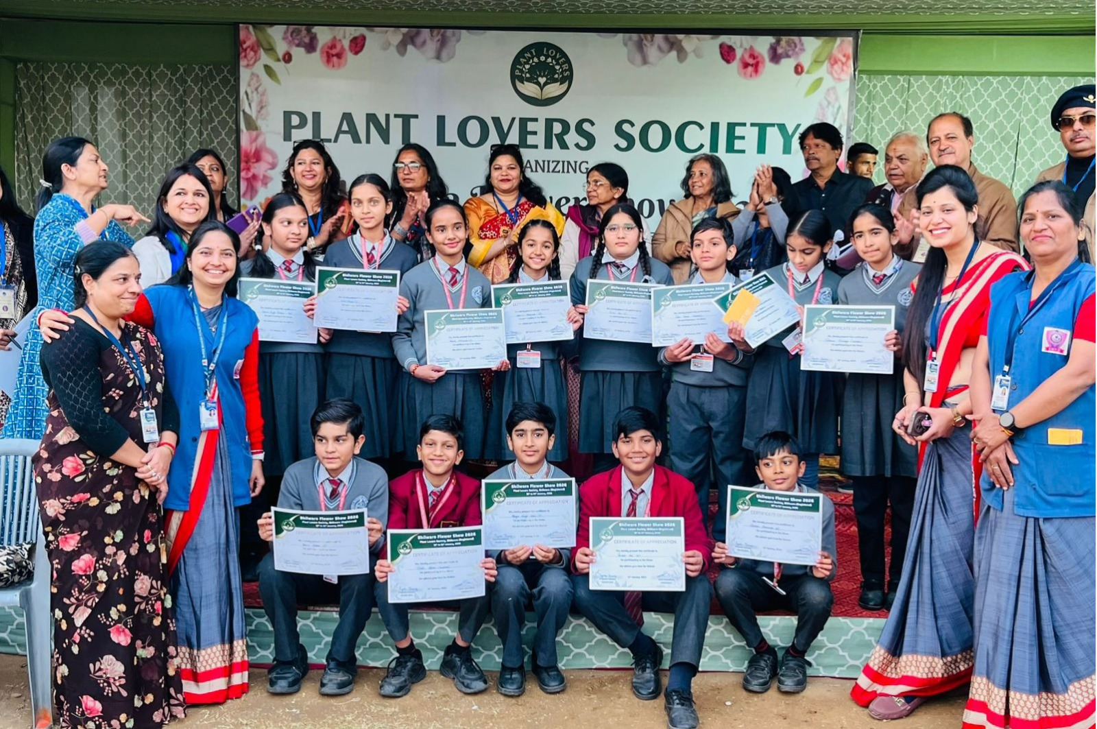 नन्हे विद्यार्थियों ने किया Flower Show में अत्यंत सुंदर एवं आकर्षक पौधों का प्रदर्शन