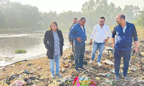 निगम ने चिंगरी नाला की पोकलेन मशीन से सफाई अभियान का किया निरीक्षण