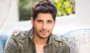 Sidharth Malhotra Birthday: जानिए एक्टर बनने से पहले क्या करते थे सिद्धार्थ मल्होत्रा Sidharth Malhotra Birthday: जानिए एक्टर बनने से पहले क्या करते थे सिद्धार्थ मल्होत्रा