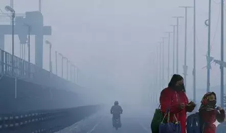 Lucknow: उत्तर भारत में कड़ाके की सर्दी जारी Lucknow: उत्तर भारत में कड़ाके की सर्दी जारी