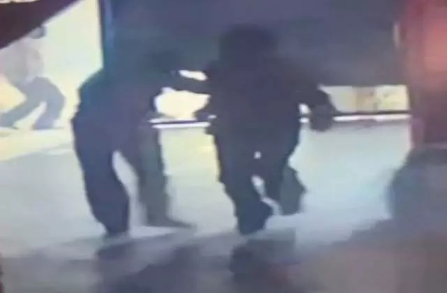 Jalandhar: मशहूर पैलेस में नशेड़ियों का हमला, मैनेजर व चौकीदार घायल Jalandhar: मशहूर पैलेस में नशेड़ियों का हमला, मैनेजर व चौकीदार घायल