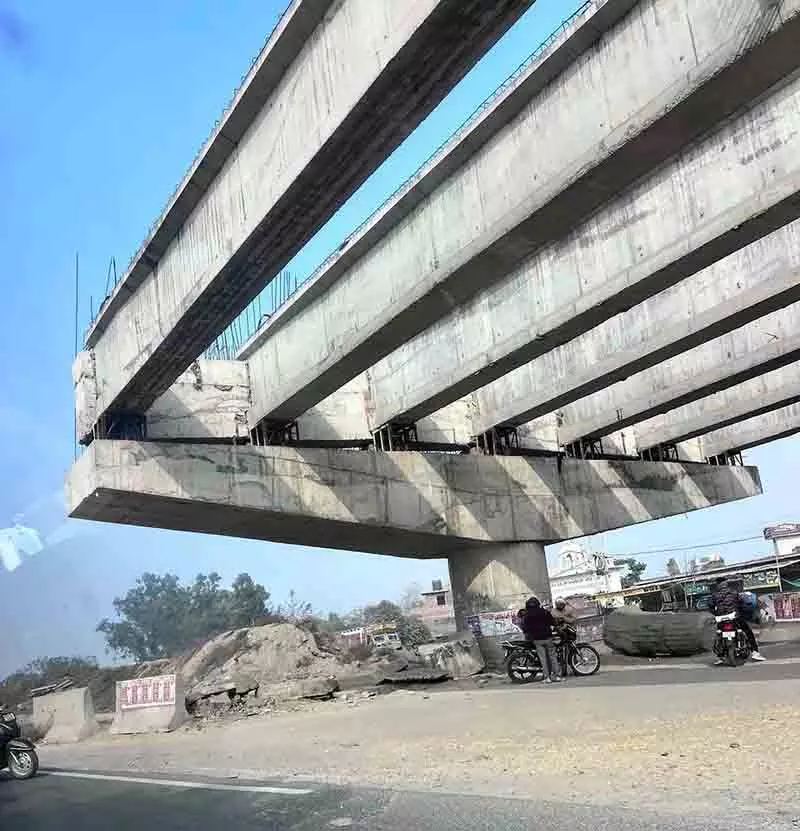 Amritsar में फ्लाईओवर प्रोजेक्ट्स में देरी से बाईपास रोड एक्सीडेंट ज़ोन बन गया Amritsar में फ्लाईओवर प्रोजेक्ट्स में देरी से बाईपास रोड एक्सीडेंट ज़ोन बन गया