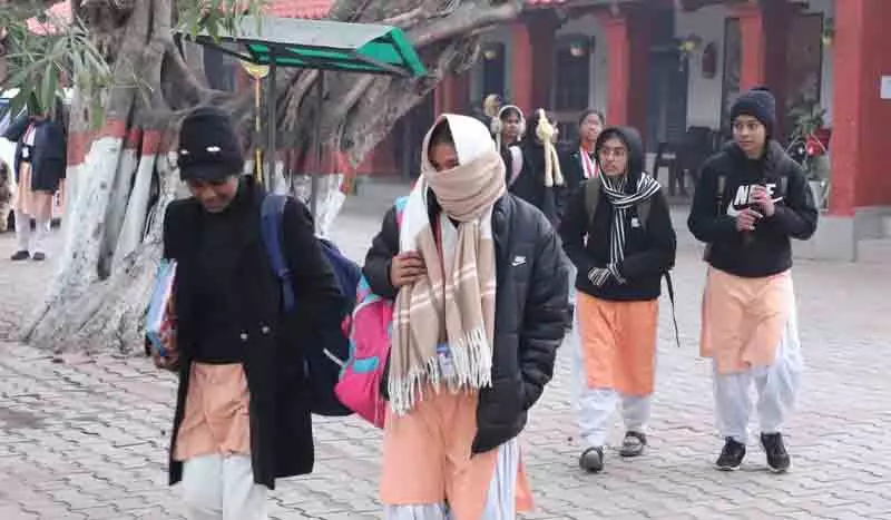 Punjab में सुबह 10 बजे स्कूल खोलने के फैसले का अभिभावकों ने स्वागत किया Punjab में सुबह 10 बजे स्कूल खोलने के फैसले का अभिभावकों ने स्वागत किया