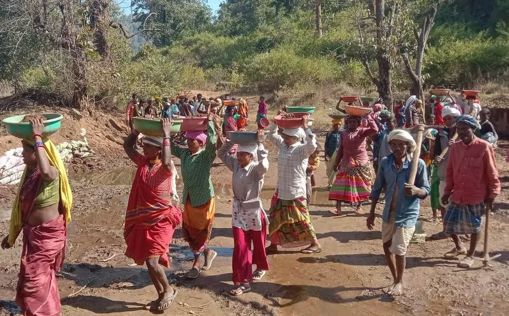 महात्मा गांधी नरेगा योजना के क्रियान्वयन में कबीरधाम जिला फिर अग्रणी महात्मा गांधी नरेगा योजना के क्रियान्वयन में कबीरधाम जिला फिर अग्रणी