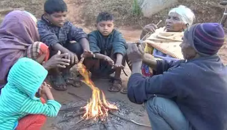 ठंड का कहर, Jharsuguda में सुबह 5:30 बजे टेम्परेचर 6.8°C पर जमा देने वाला मौसम ठंड का कहर, Jharsuguda में सुबह 5:30 बजे टेम्परेचर 6.8°C पर जमा देने वाला मौसम