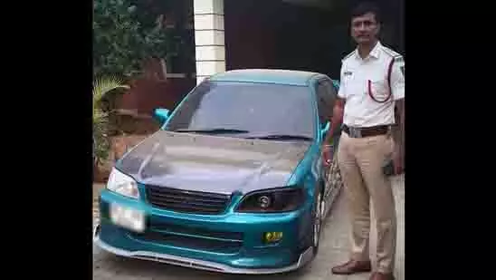 Bengaluru ट्रैफिक पुलिस सख्त, गैर-कानूनी कार मॉडिफिकेशन पर भारी जुर्माना Bengaluru ट्रैफिक पुलिस सख्त, गैर-कानूनी कार मॉडिफिकेशन पर भारी जुर्माना