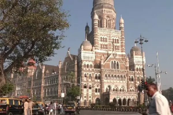 BMC चुनाव के नतीजे: बीजेपी के नेतृत्व वाले गठबंधन को शुरुआती बढ़त मिली BMC चुनाव के नतीजे: बीजेपी के नेतृत्व वाले गठबंधन को शुरुआती बढ़त मिली