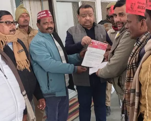 Farrukhabad: मुख्यमंत्री को मुजफ्फरनगर मामले में ज्ञापन सौंपा गया Farrukhabad: मुख्यमंत्री को मुजफ्फरनगर मामले में ज्ञापन सौंपा गया