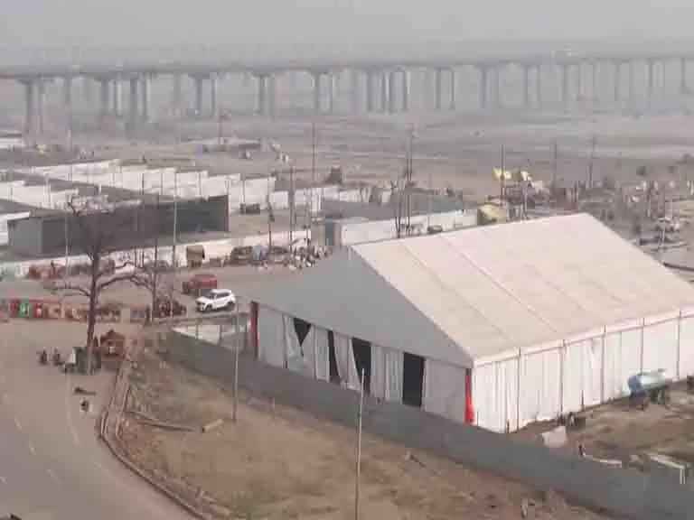 Prayagraj माघ मेला: तंबू में आग से कल्पवासी की मौत Prayagraj माघ मेला: तंबू में आग से कल्पवासी की मौत