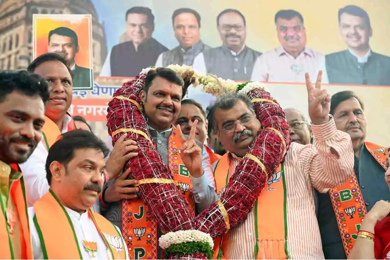 महाराष्ट्र भर में ज़्यादातर नगर निकायों में BJP सबसे बड़ी पार्टी बनकर उभरी महाराष्ट्र भर में ज़्यादातर नगर निकायों में BJP सबसे बड़ी पार्टी बनकर उभरी