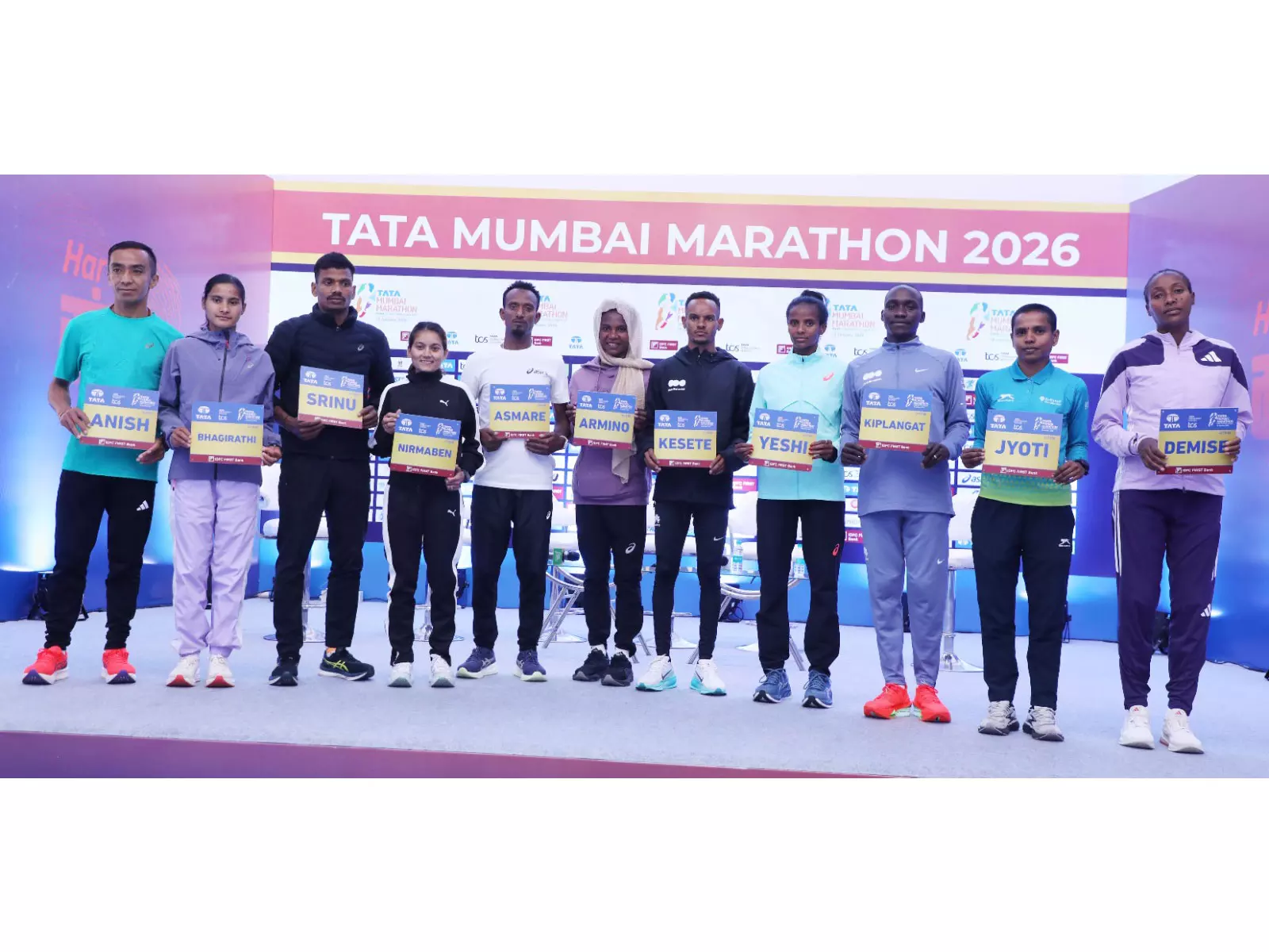 Mumbai Marathon में अंतरराष्ट्रीय और भारतीय अभिजात वर्ग के धावक खिताब के लिए मुकाबला करने को तैयार Mumbai Marathon में अंतरराष्ट्रीय और भारतीय अभिजात वर्ग के धावक खिताब के लिए मुकाबला करने को तैयार