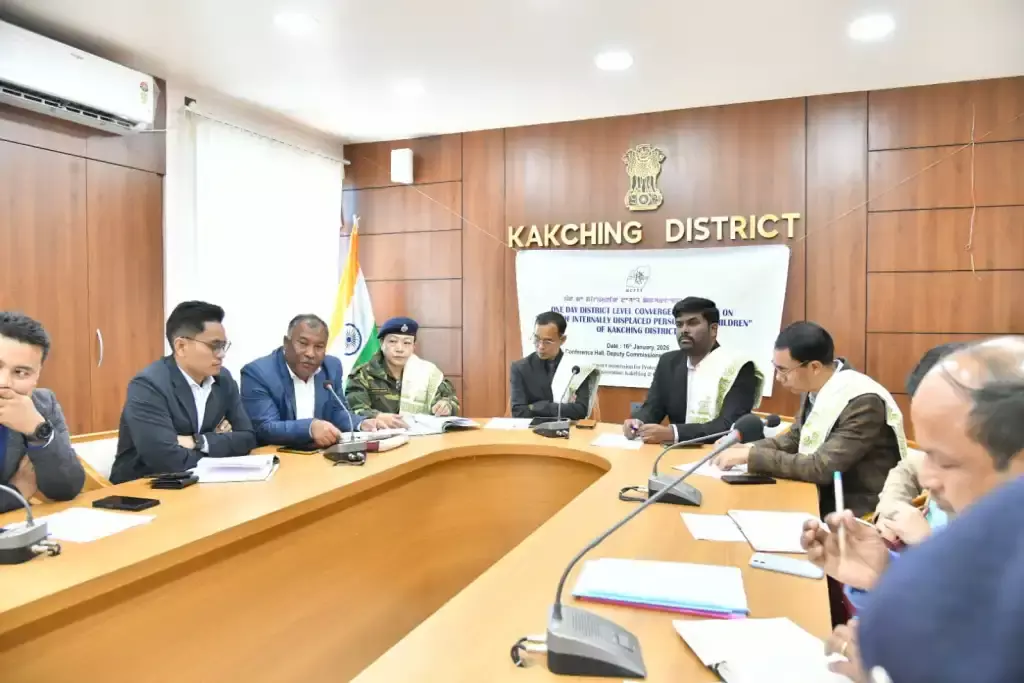 Manipur: काकचिंग में IDP बच्चों के लिए बैंक खाते खोले गए Manipur: काकचिंग में IDP बच्चों के लिए बैंक खाते खोले गए