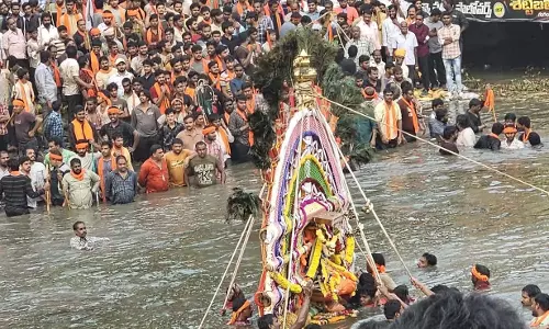 Konaseema में धार्मिक उत्साह के बीच प्रभाला तीर्थम का आयोजन