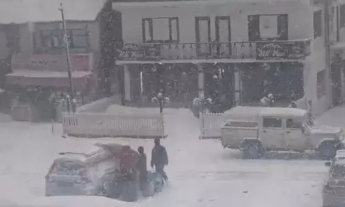 Jammu-Kashmir: बर्फबारी के बाद वाहन चालकों के लिए Alert, बढ़ेंगी मुश्किलें