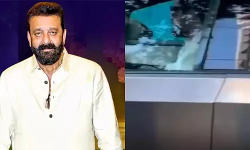 Video: संजय दत्त ने अपनी टेस्ला साइबरट्रक चलाई, कीमत देखें Video: संजय दत्त ने अपनी टेस्ला साइबरट्रक चलाई, कीमत देखें