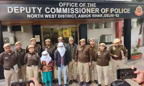 Delhi पुलिस ने किडनैप हुए बच्चे और महिला को बचाया, दो गिरफ्तार Delhi पुलिस ने किडनैप हुए बच्चे और महिला को बचाया, दो गिरफ्तार