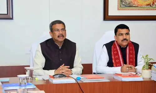 Union Minister प्रधान ने ओडिशा में शिक्षा व्यवस्था को मजबूत करने के लिए एक्शन प्लान का सुझाव दिया Union Minister प्रधान ने ओडिशा में शिक्षा व्यवस्था को मजबूत करने के लिए एक्शन प्लान का सुझाव दिया
