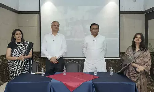 Maharashtra के स्पीकर राहुल नार्वेकर के परिवार को मुंबई में तीन सीटें मिलीं Maharashtra के स्पीकर राहुल नार्वेकर के परिवार को मुंबई में तीन सीटें मिलीं