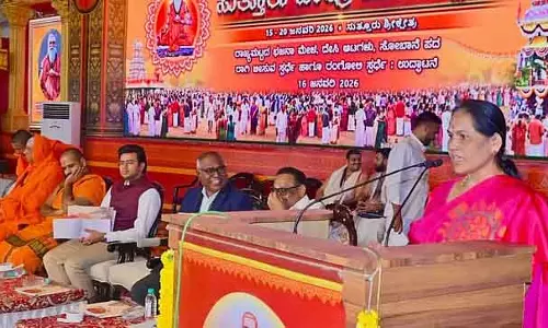 भगवा कपड़ा रहेगा तभी देश बचेगा: Union Minister
