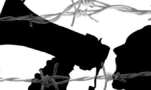 Media watchdog ने पाकिस्तान में अफ़गान पत्रकारों की गिरफ़्तारी पर गहरी चिंता जताई