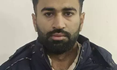 Sangrur में महिला की चाकू घोंपकर हत्या के मामले में दो महीने बाद कनाडा में एक व्यक्ति गिरफ्तार Sangrur में महिला की चाकू घोंपकर हत्या के मामले में दो महीने बाद कनाडा में एक व्यक्ति गिरफ्तार