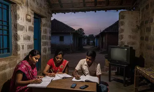 Handigund : स्टूडेंट्स की पढ़ाई के लिए रोज़ाना 2 घंटे टीवी, मोबाइल फ़ोन बैन Handigund : स्टूडेंट्स की पढ़ाई के लिए रोज़ाना 2 घंटे टीवी, मोबाइल फ़ोन बैन