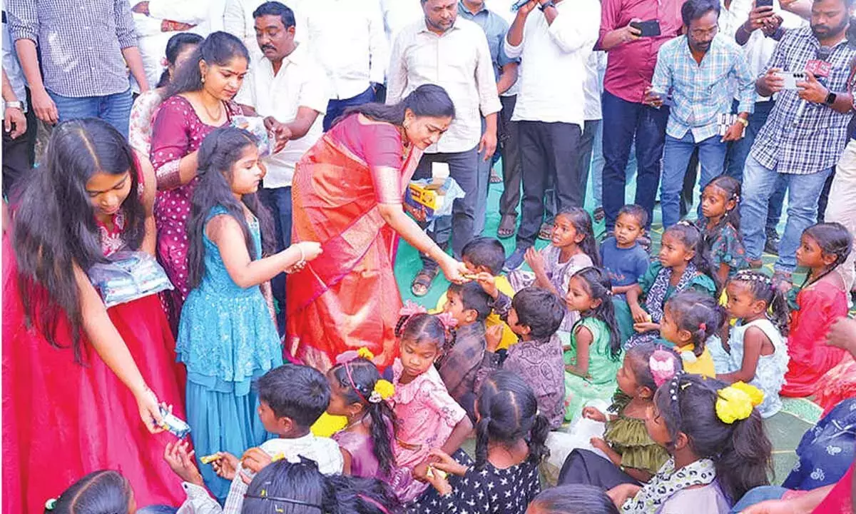 Andhra: गृह मंत्री ने अनकापल्ली में अभूतपूर्व विकास का आश्वासन दिया