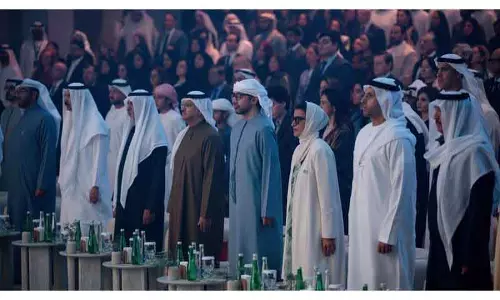 डिप्टी PM अब्दुल्ला बिन जायद UAE नेशनल ऑर्केस्ट्रा के ऐतिहासिक पहले कॉन्सर्ट में शामिल हुए