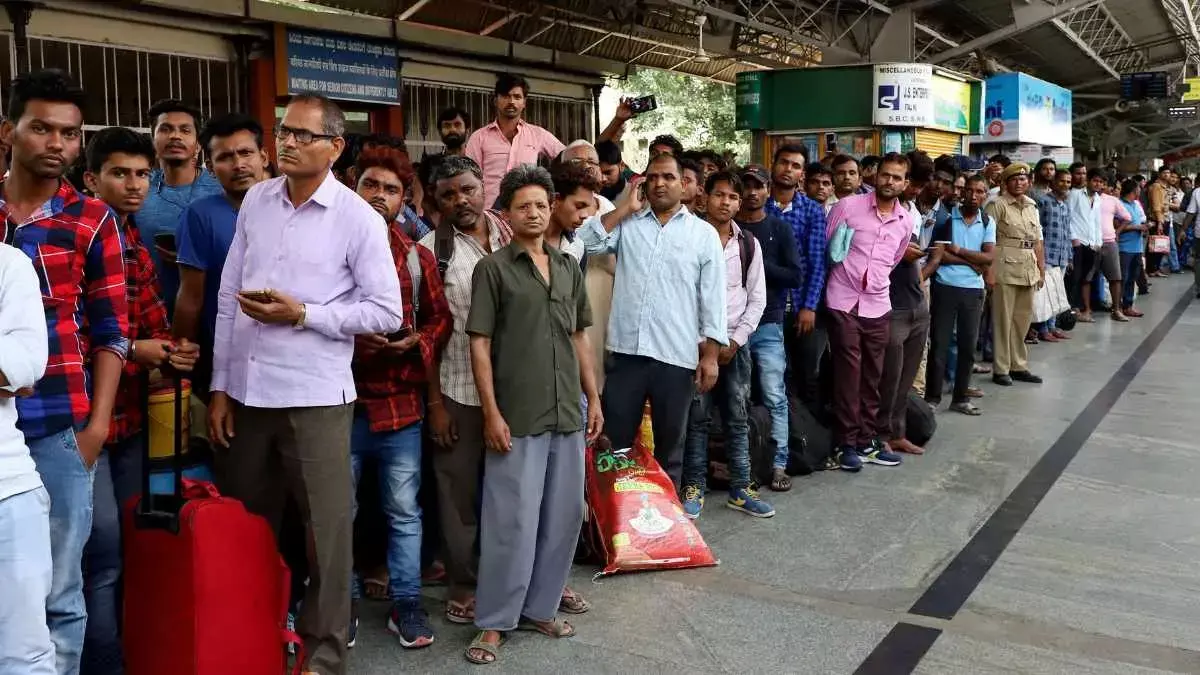 BJP ने बेंगलुरु आने वाले बंगाल के यात्रियों के लिए बायोमेट्रिक ऑडिट की मांग BJP ने बेंगलुरु आने वाले बंगाल के यात्रियों के लिए बायोमेट्रिक ऑडिट की मांग