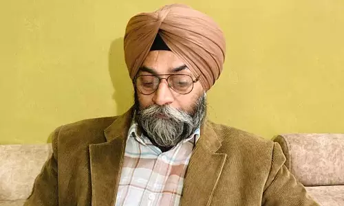 Jalandhar: टीचर से लेखक बने लेखक ने इंसानी भावनाओं की गहरी समझ को दिखाया