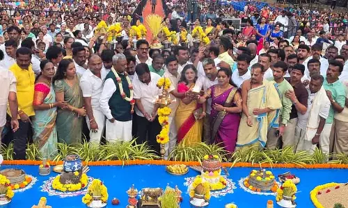 Rajarajeshwarinagar : बड़े पैमाने पर फसल उत्सव मनाया गया Rajarajeshwarinagar : बड़े पैमाने पर फसल उत्सव मनाया गया