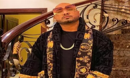 Singer B Praak को लॉरेंस बिश्नोई गैंग से जान से मारने की धमकी मिली Singer B Praak को लॉरेंस बिश्नोई गैंग से जान से मारने की धमकी मिली